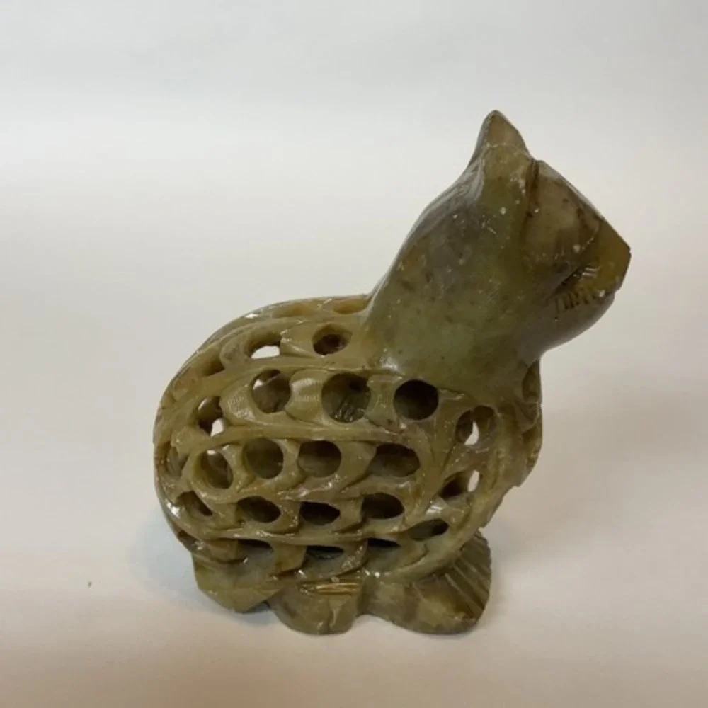 VTG Hand Carved Green Olive Cat w. kitten in the Belly Figurine Charm 5